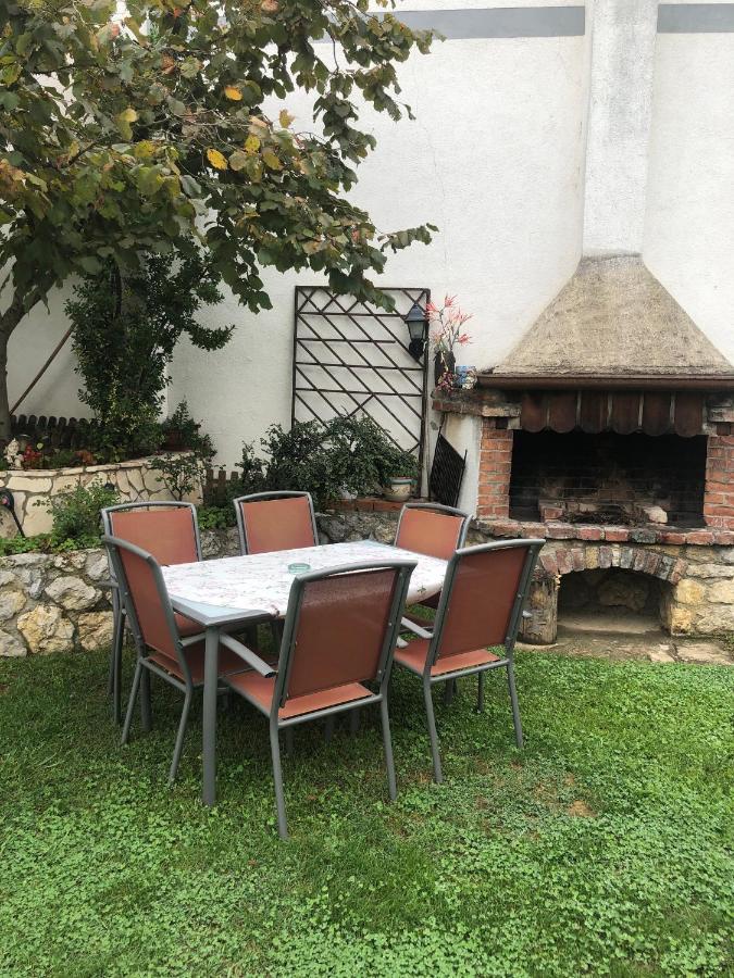 Holiday House Apartments Dajcic ヴァラズディンスケ・トプリツェ エクステリア 写真